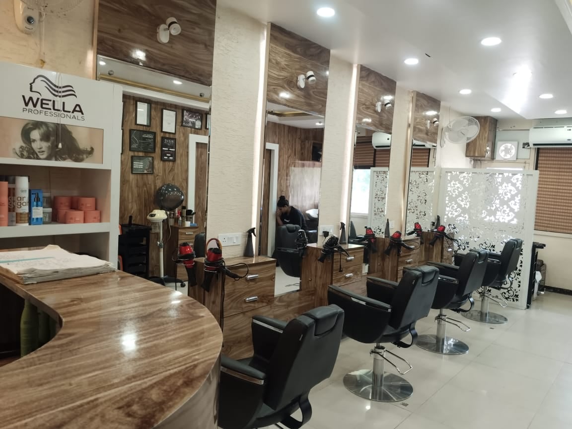 CreativeLooksHairBeautyUnisexSalon