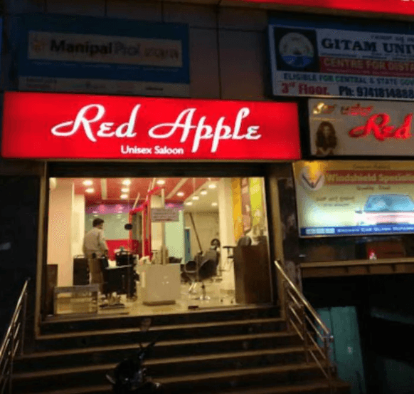 RedappleUnisexFamilySalon