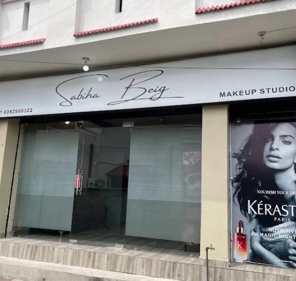 SabihaBeigMakeupStudio