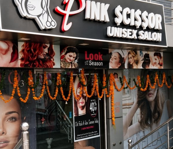 PinkScissorUnisexSalon