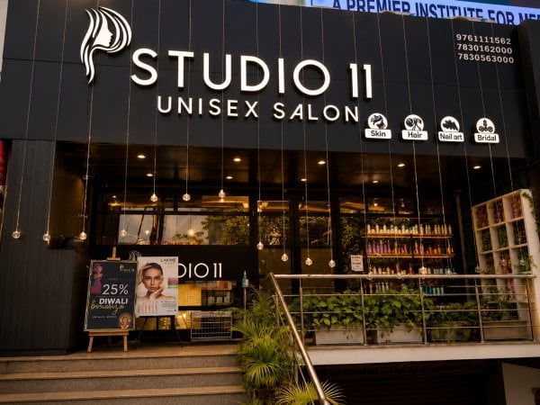 PrakharStudio11unisexsalon