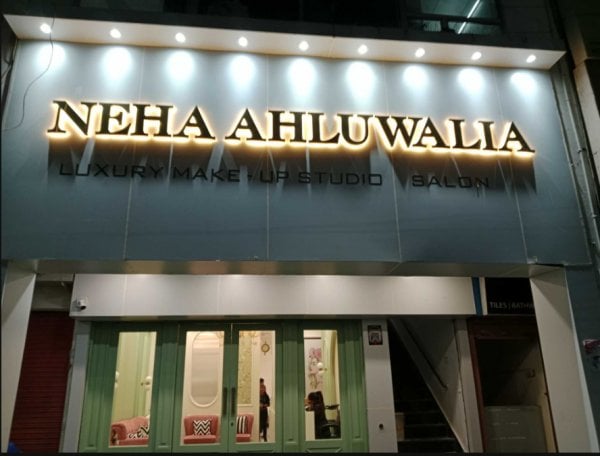 NehaAhluwalialuxurymakeupstudionsalon