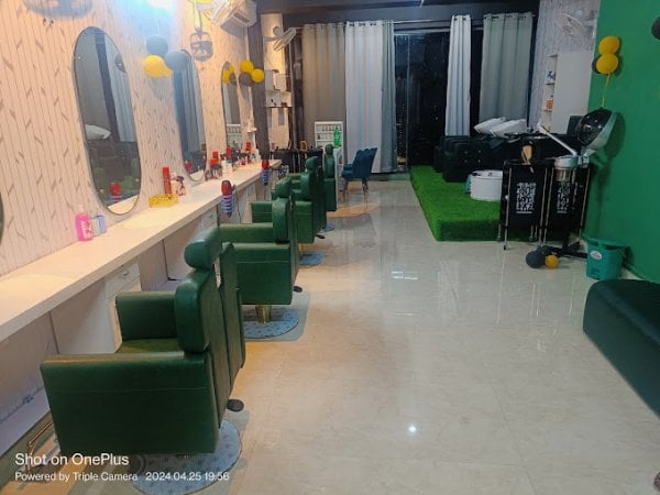 SR-AFamilySalon