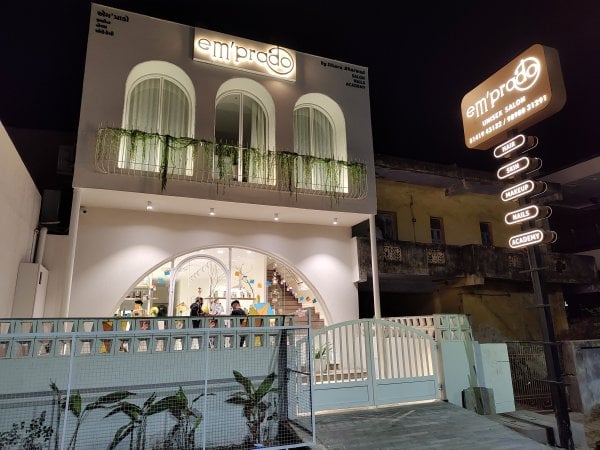 EMPRADOSALONNAILSACADEMY