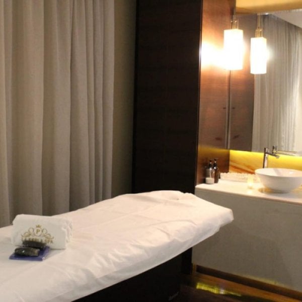REFLECTIONSRUSSIANSPA